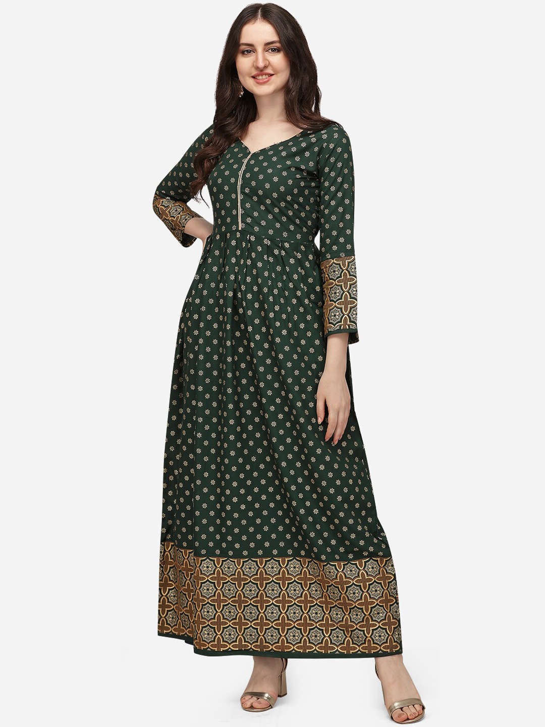 

SAADHVI Women Green Floral Yoke Design Thread Work Kurta