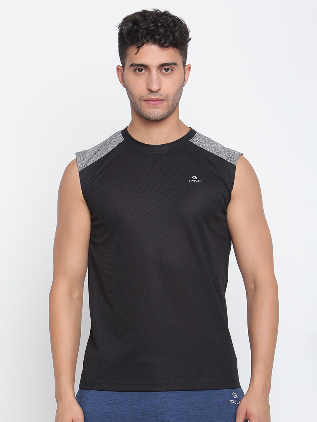 

Spolei Men Black Slim Fit T-shirt