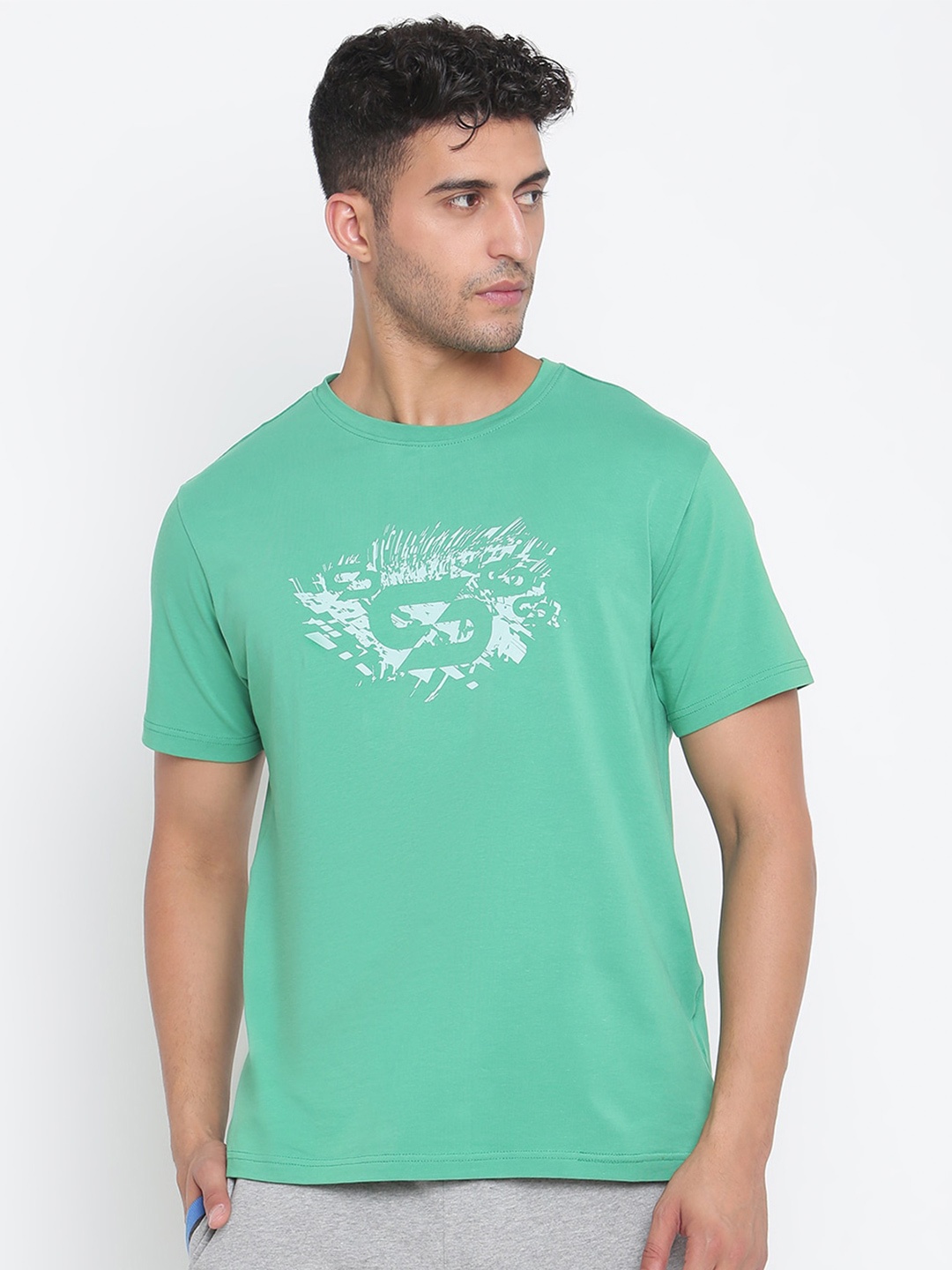 

Spolei Men Green Printed Slim Fit T-shirt