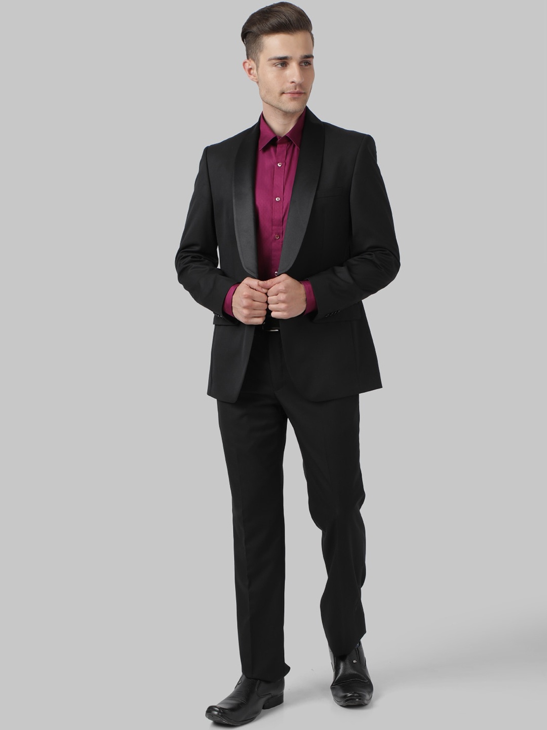 

Park Avenue Men Black Solid Regular-Fit Single-Breasted 2 Piece Formal Suit