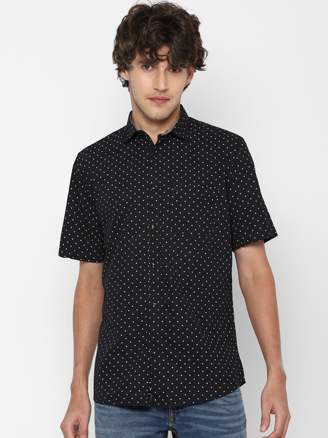 

Allen Solly Men Black Slim Fit Opaque Printed Casual Shirt