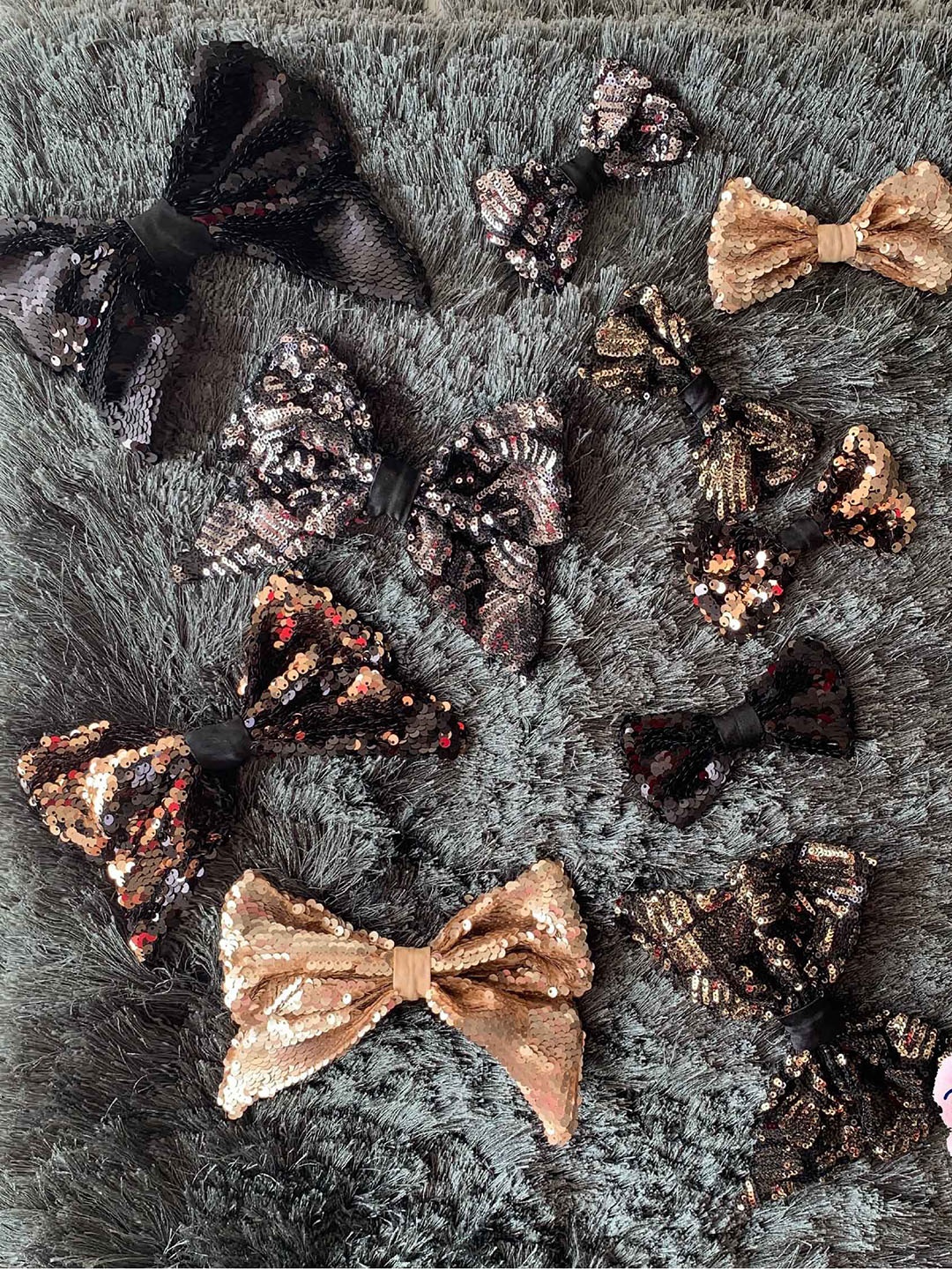 

Elaa Girls Black Reversible Sequins Embellished Bow Alligator Hair Clip