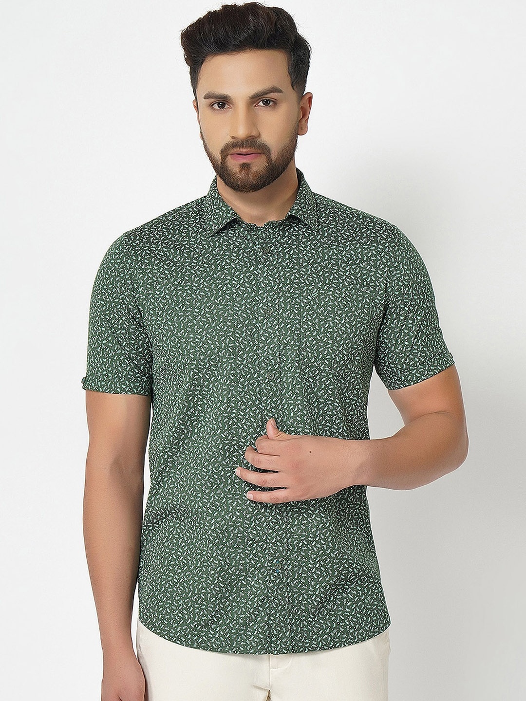 

Blackberrys Men Green India Slim Fit Floral Opaque Printed Casual Shirt