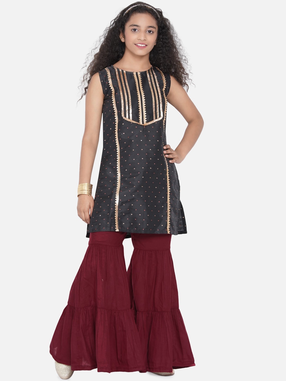 

Bitiya by Bhama Girls Black Printed Regular Gotta Patti Kurta with Sharara