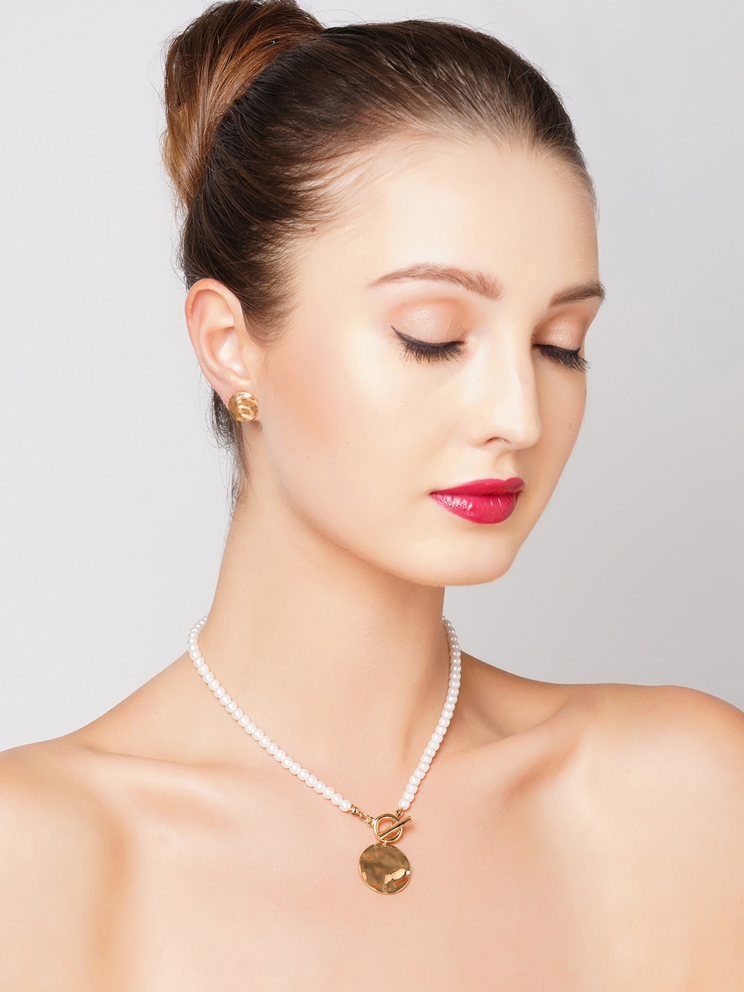 

AMI Gold-Toned & White Gold-Plated Necklace With Earrings