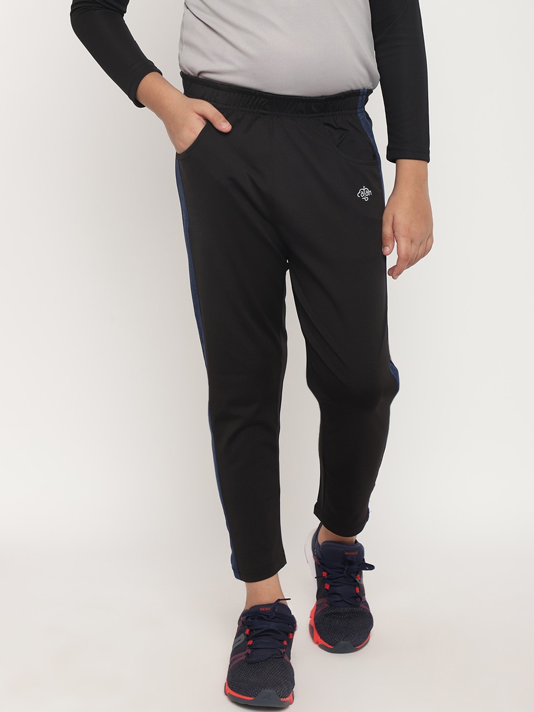

CHIMPRALA Boys Solid Regular Fit Joggers, Black