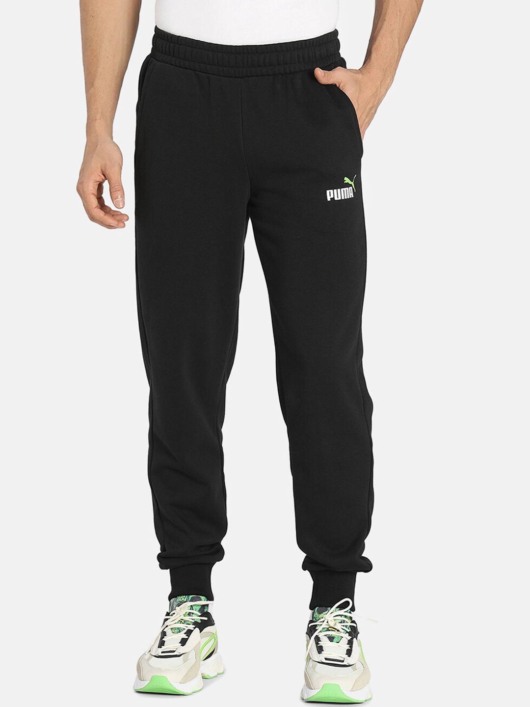 

Puma Men Black Solid ESS+ 2 Col Logo Track Pants
