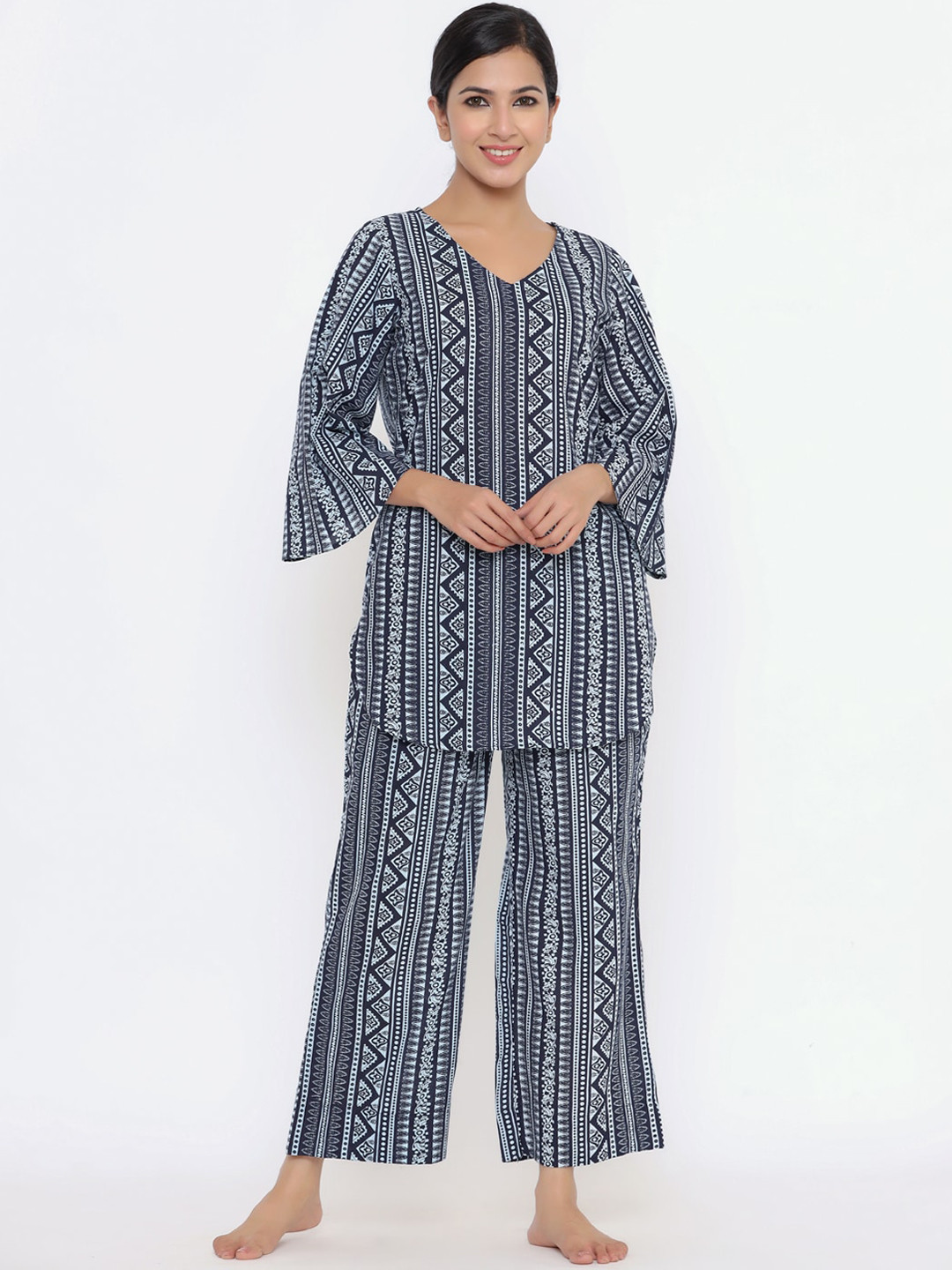 

Indian Virasat Women Blue & White Geometric Printed Pure Cotton Night Suit
