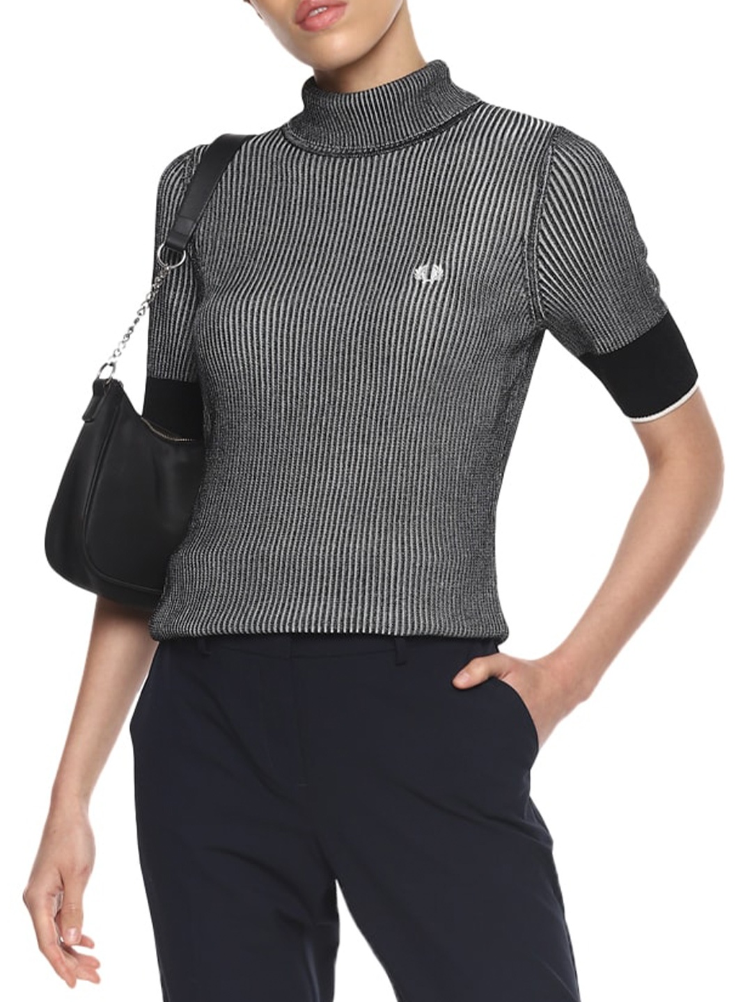 

Fred Perry Women Black & Grey Ribbed Pullover