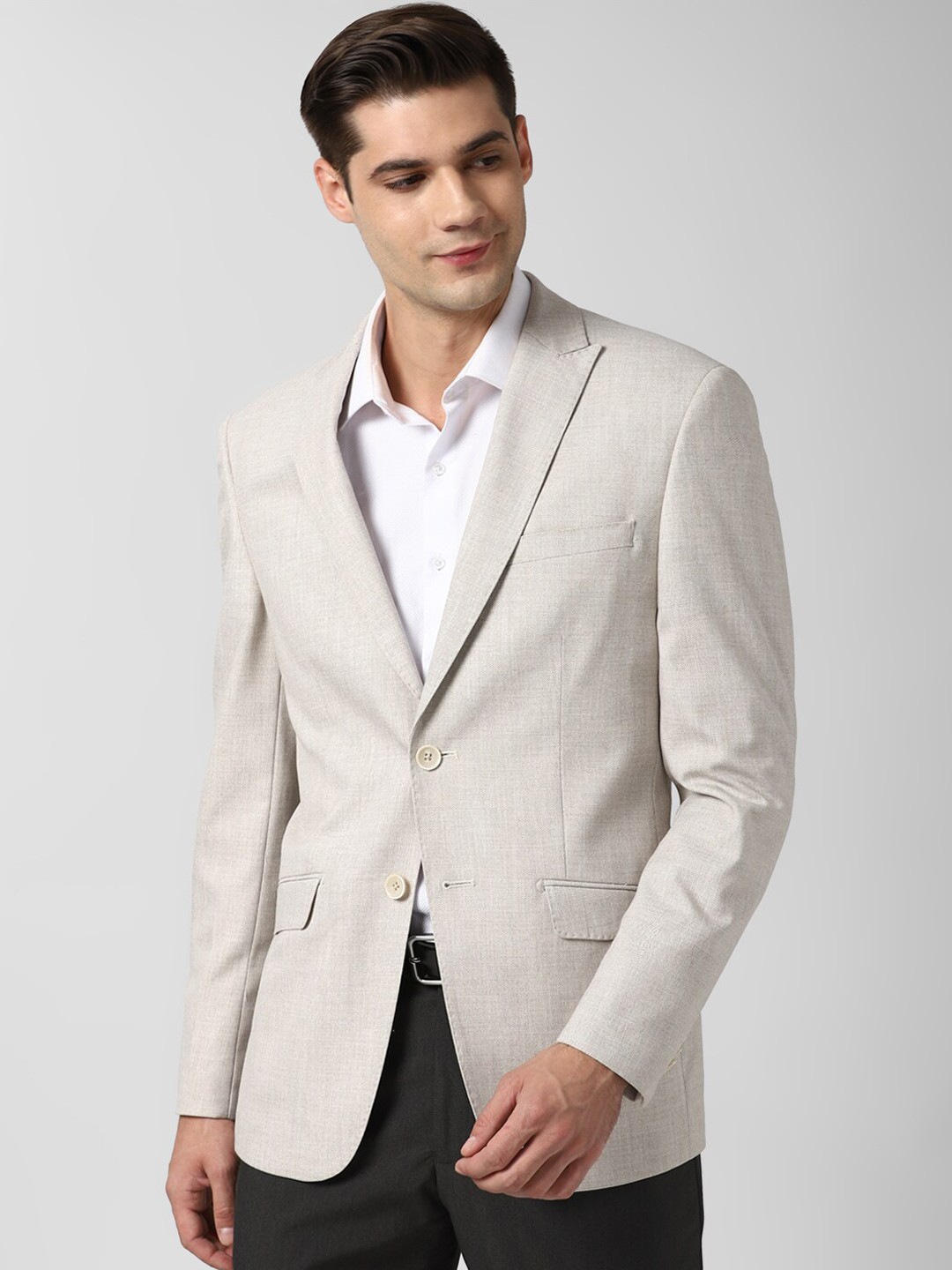 

Peter England Elite Men Cream-Coloured Solid Single-Breasted Slim-Fit Formal Blazer