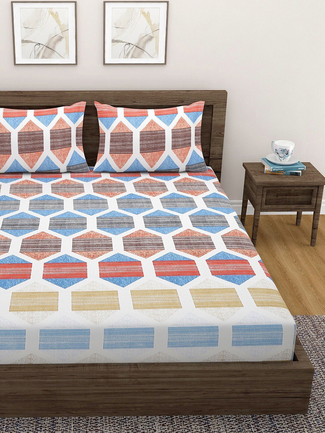 

VRINDA White & Orange Geometric 180 TC King Bedsheet with 2 Pillow Covers
