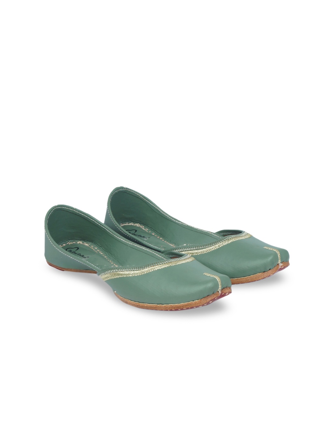 

The Desi Dulhan Women Green Solid Leather Mojaris