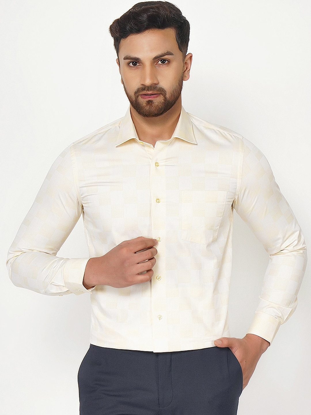 

Blackberrys Men Yellow India Slim Fit Opaque Casual Shirt