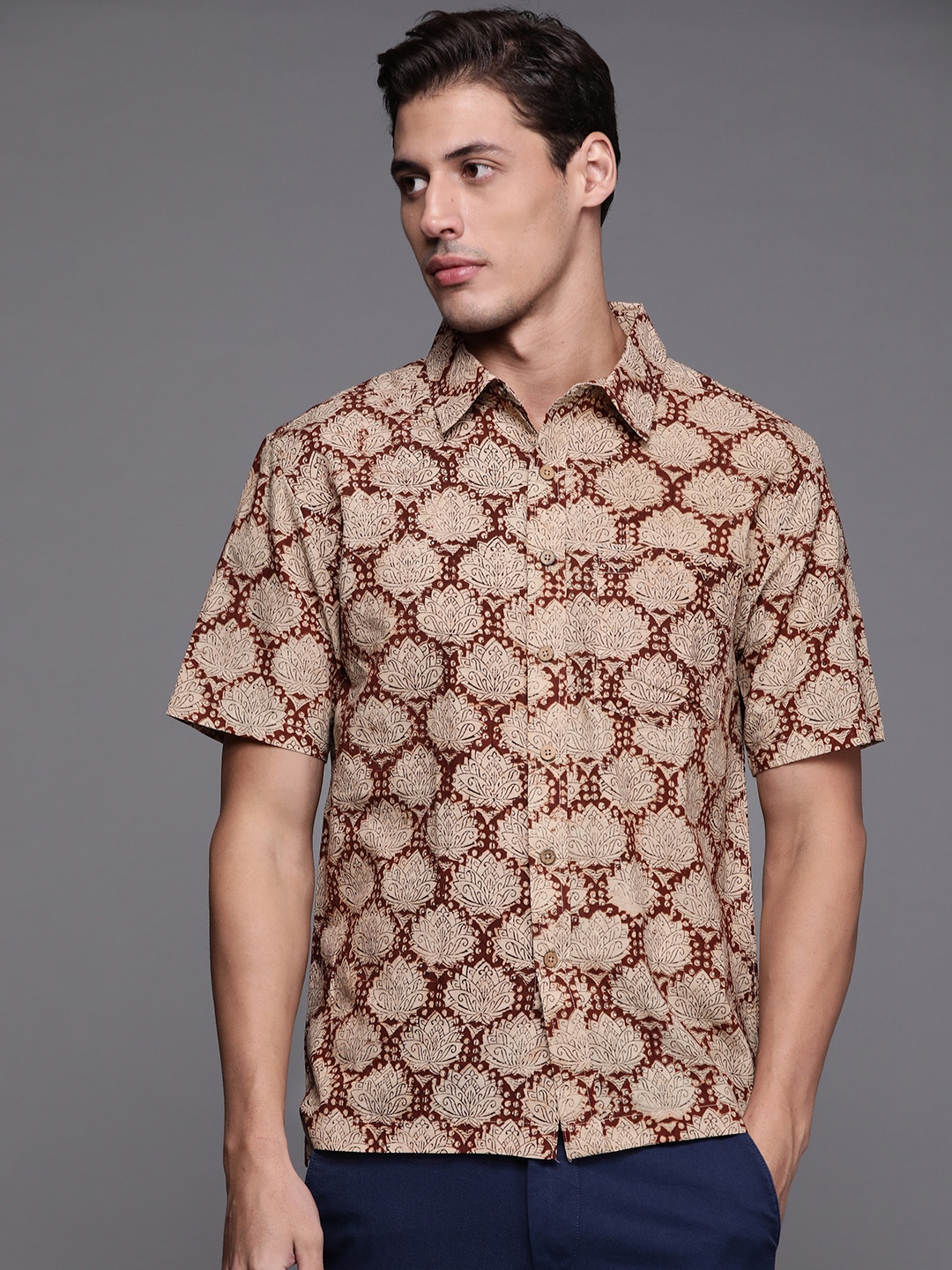 

Fabindia Men Beige & Maroon Pure Cotton Comfort Fit Printed Shirt