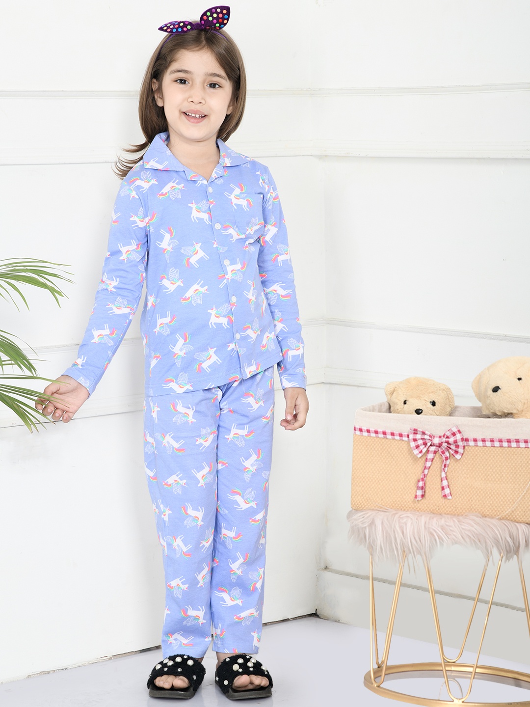 

LilPicks Girls Lavender & White Pure Cotton Unicorn Printed Night suit
