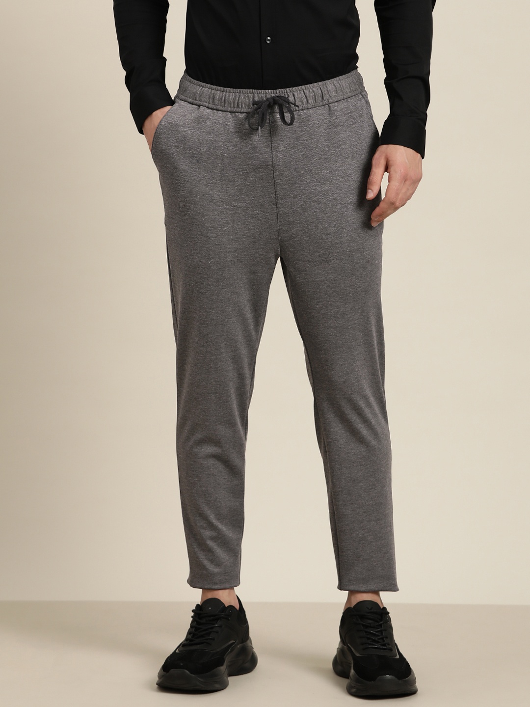 

Invictus Indoor Men Dark Grey Solid Slim Fit Pure Cotton Regular Trousers