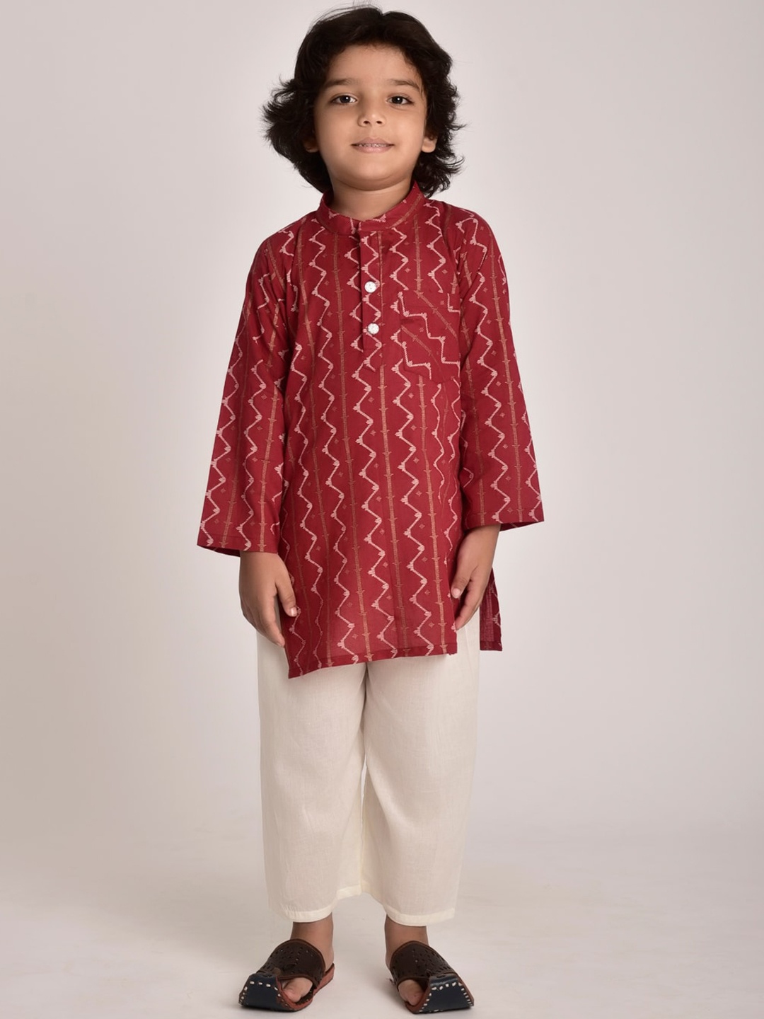 

CUTE LEMONS Boys Red Printed Regular Pure Cotton Kurta with Trousers