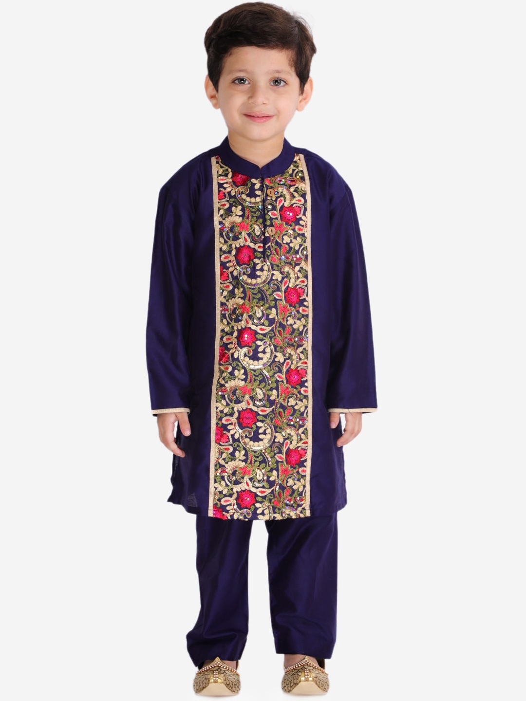 

KID1 Boys Navy Blue Ethnic Motifs Embroidered Panelled Kurta with Pyjamas