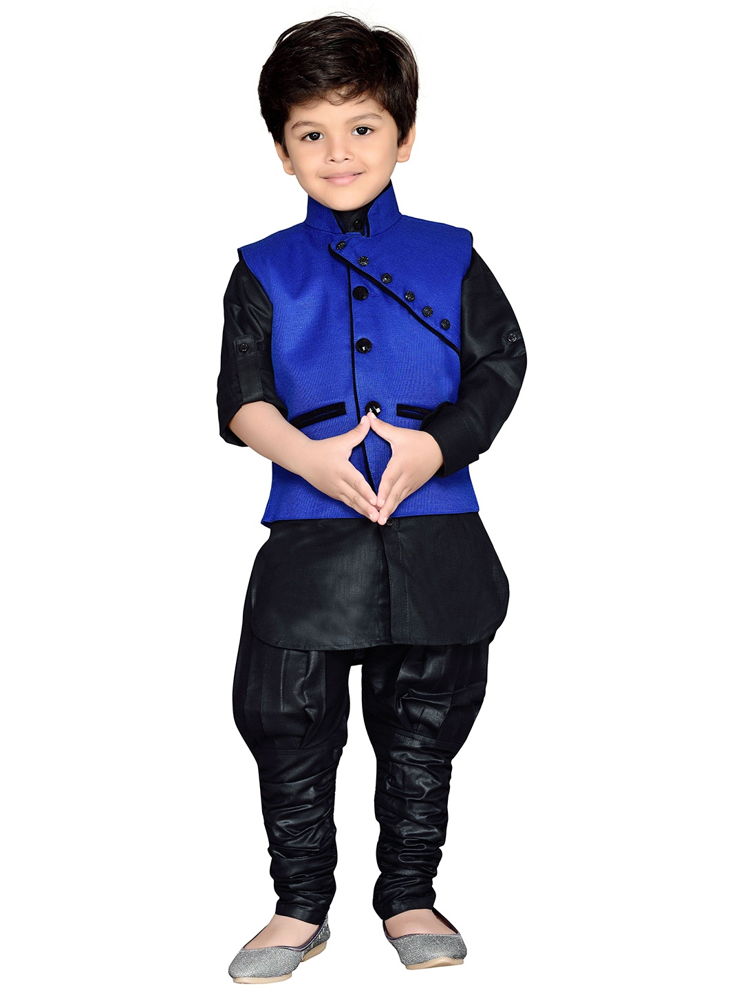 

Aj DEZInES Boys Blue Solid Regular Kurta with Churidar & Waistcoat