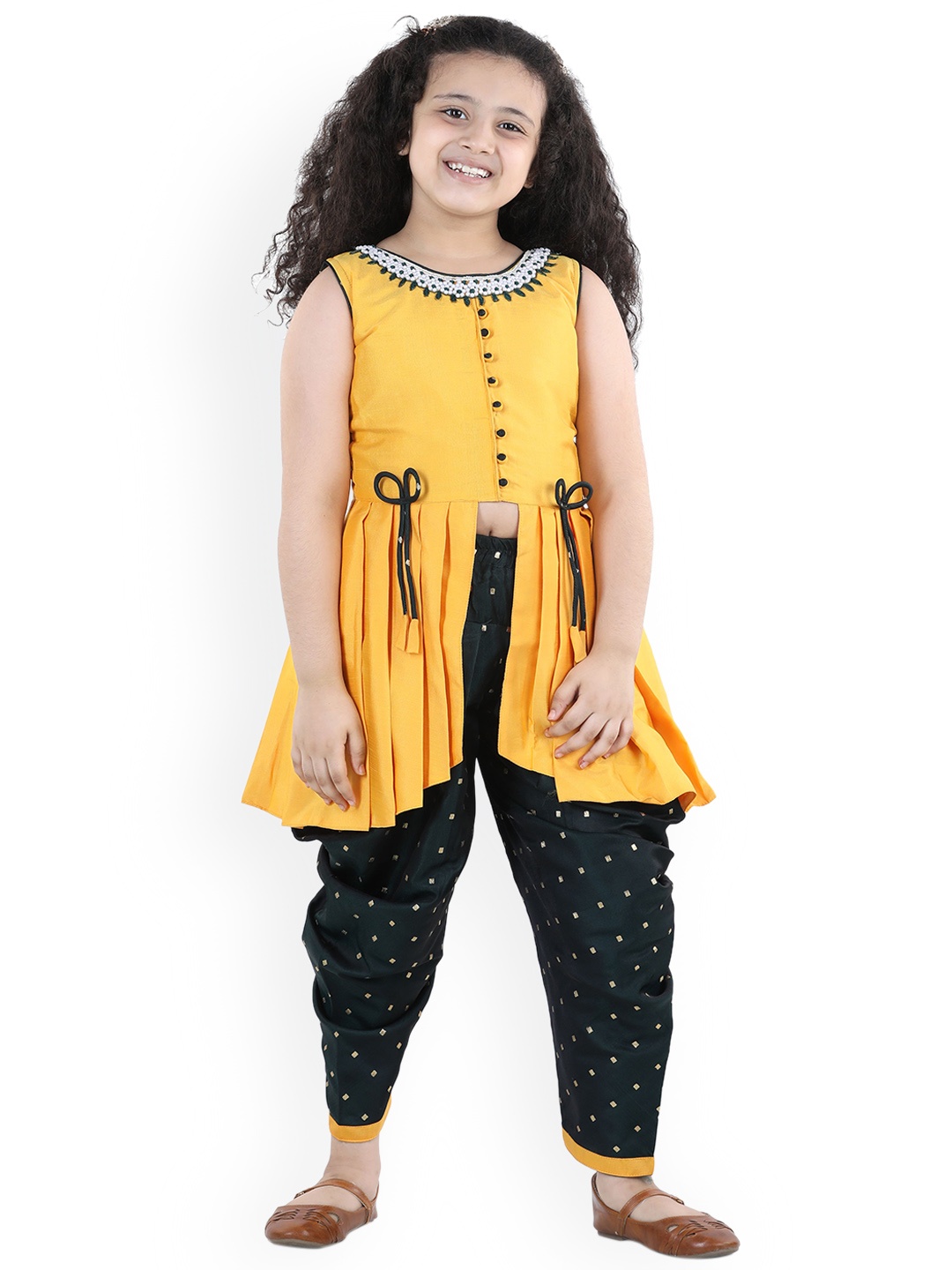 

ADIVA Girls Yellow Printed Pleated Raw Silk Top with Patiala