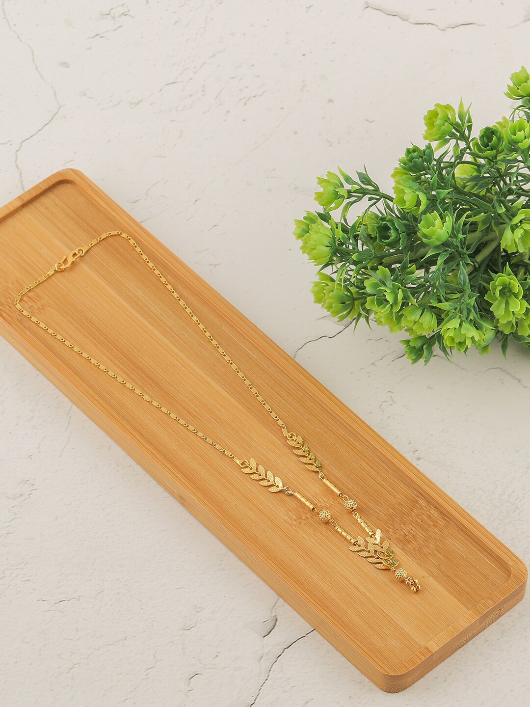 

Brandsoon Gold-Plated Leaf Brass Necklace