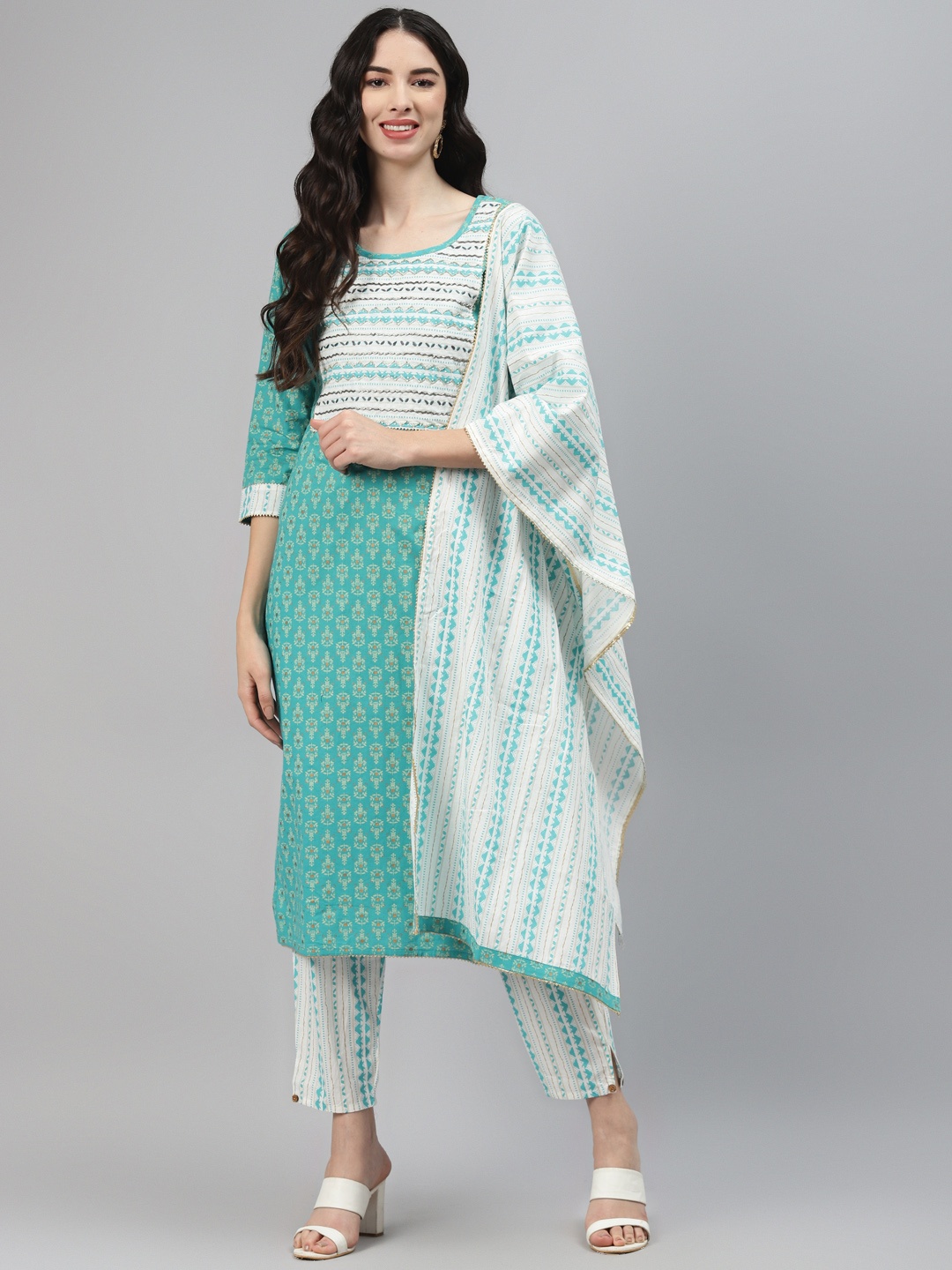 

HIGHLIGHT FASHION EXPORT Women Blue Printed Regular Kurta with Trousers & With Dupatta
