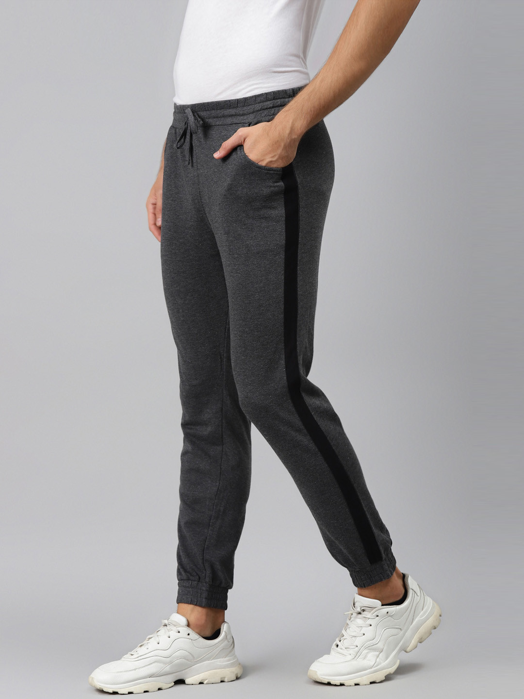 

Hubberholme Men Charcoal Solid Joggers