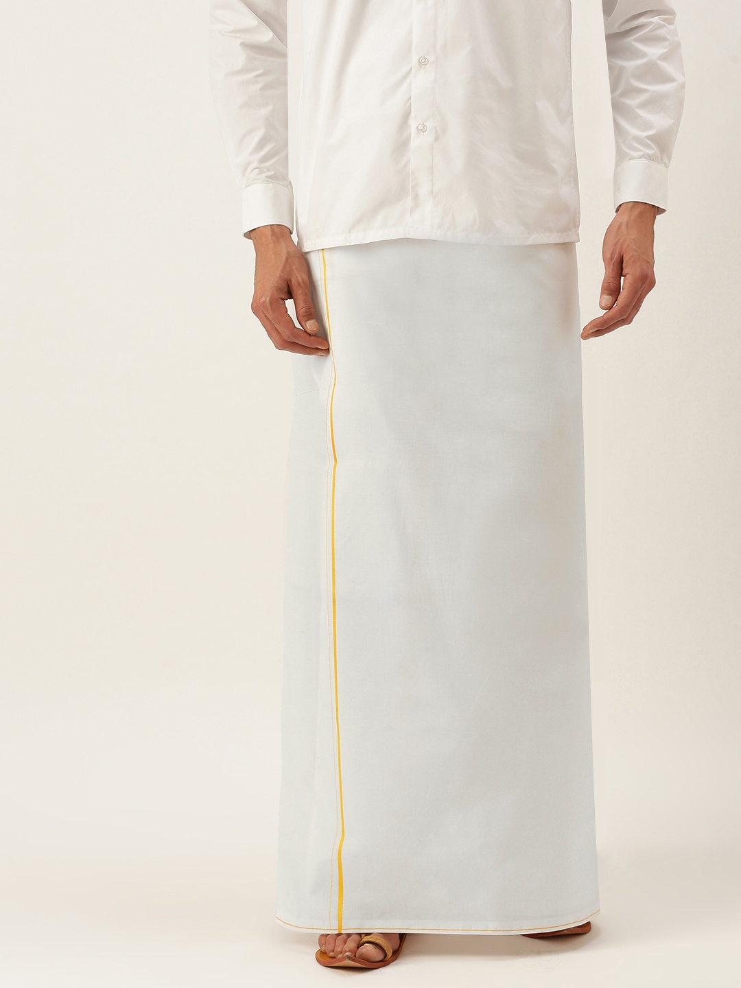 

SELVAMAGAN Men White Solid Cotton Dhoti with Border