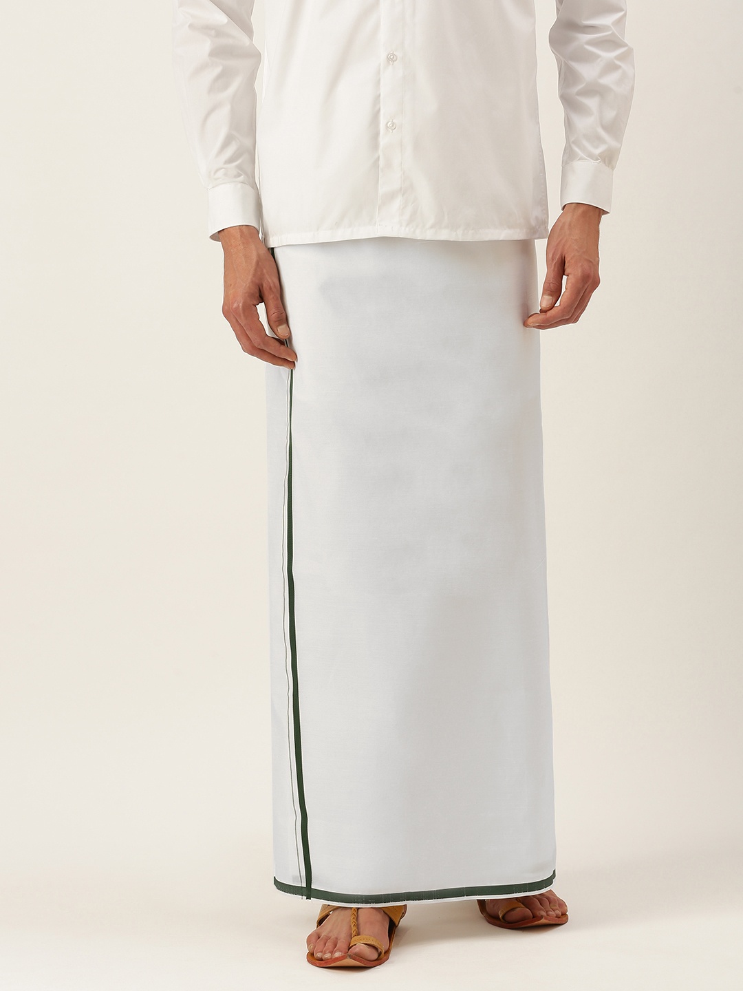 

SELVAMAGAN Men White Solid Sotton Dhoti with Border