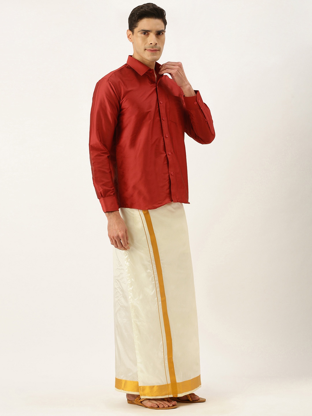 

THANGAMAGAN Men Red & Off White Shirt with Dhoti