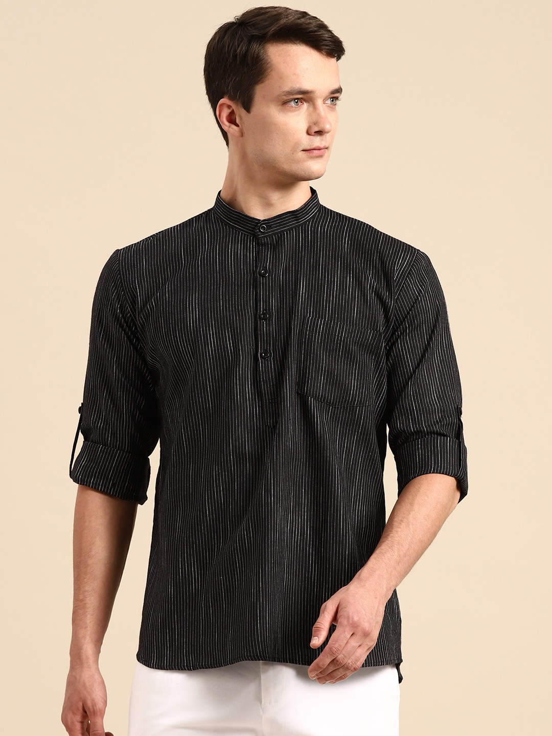 

RAJUBHAI HARGOVINDAS Men Black & White Striped Handloom Pure Cotton Kurta