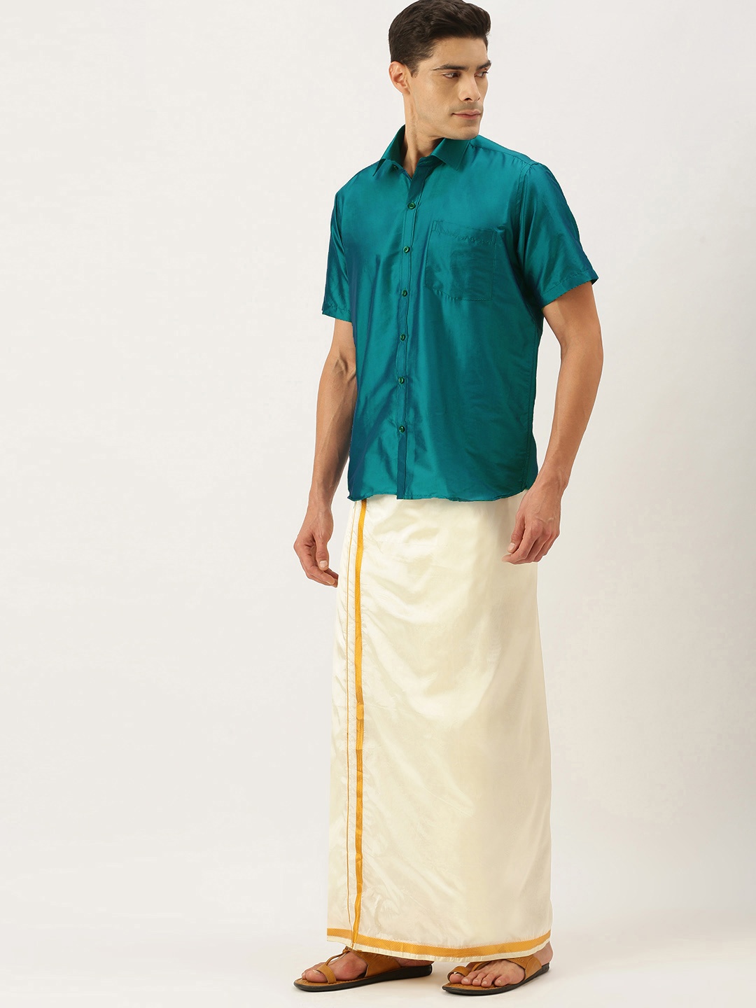 

THANGAMAGAN Men Purple & Off White Shirt with Dhoti