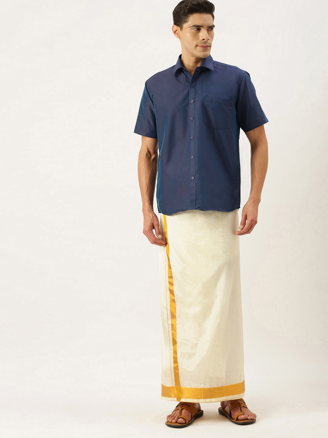 

THANGAMAGAN Men Purple & Off White Shirt with Dhoti