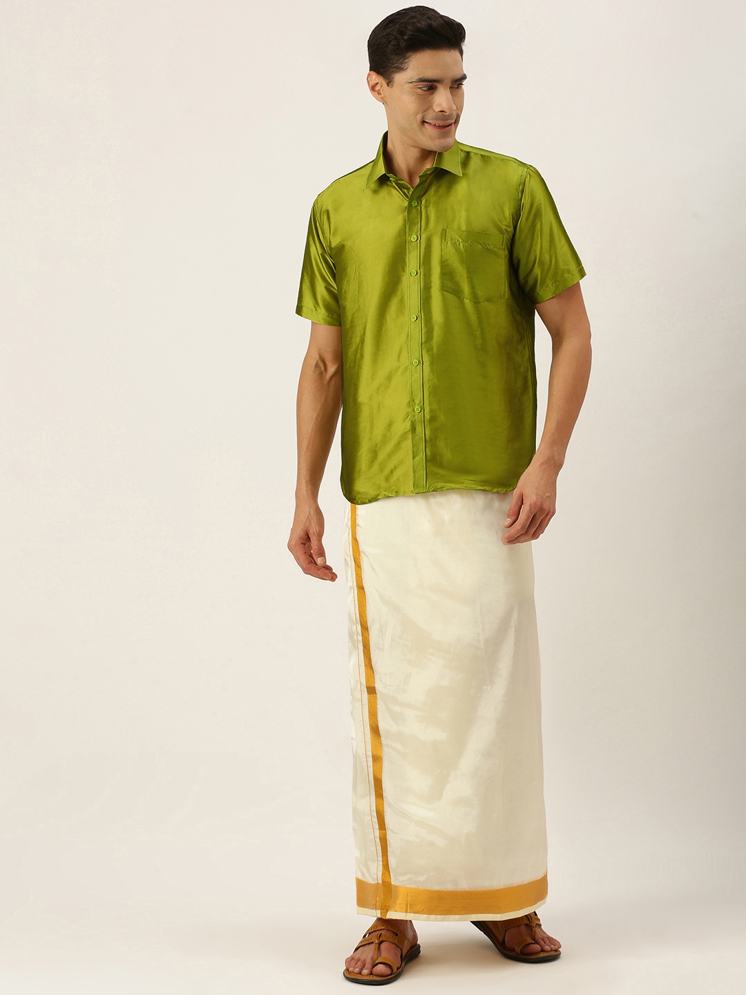 

THANGAMAGAN Men Green & Off White Solid Shirt with Vesthi