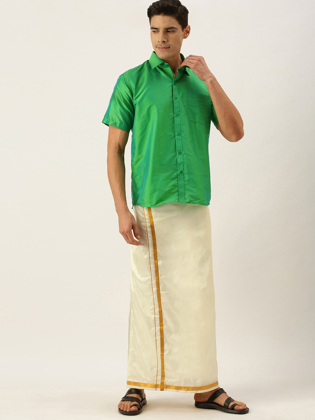 

THANGAMAGAN Men Green & Off White Shirt with Dhoti