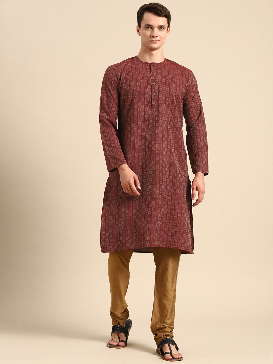 

RAJUBHAI HARGOVINDAS Men Maroon Geometric Checked Handloom Pure Cotton Kurta