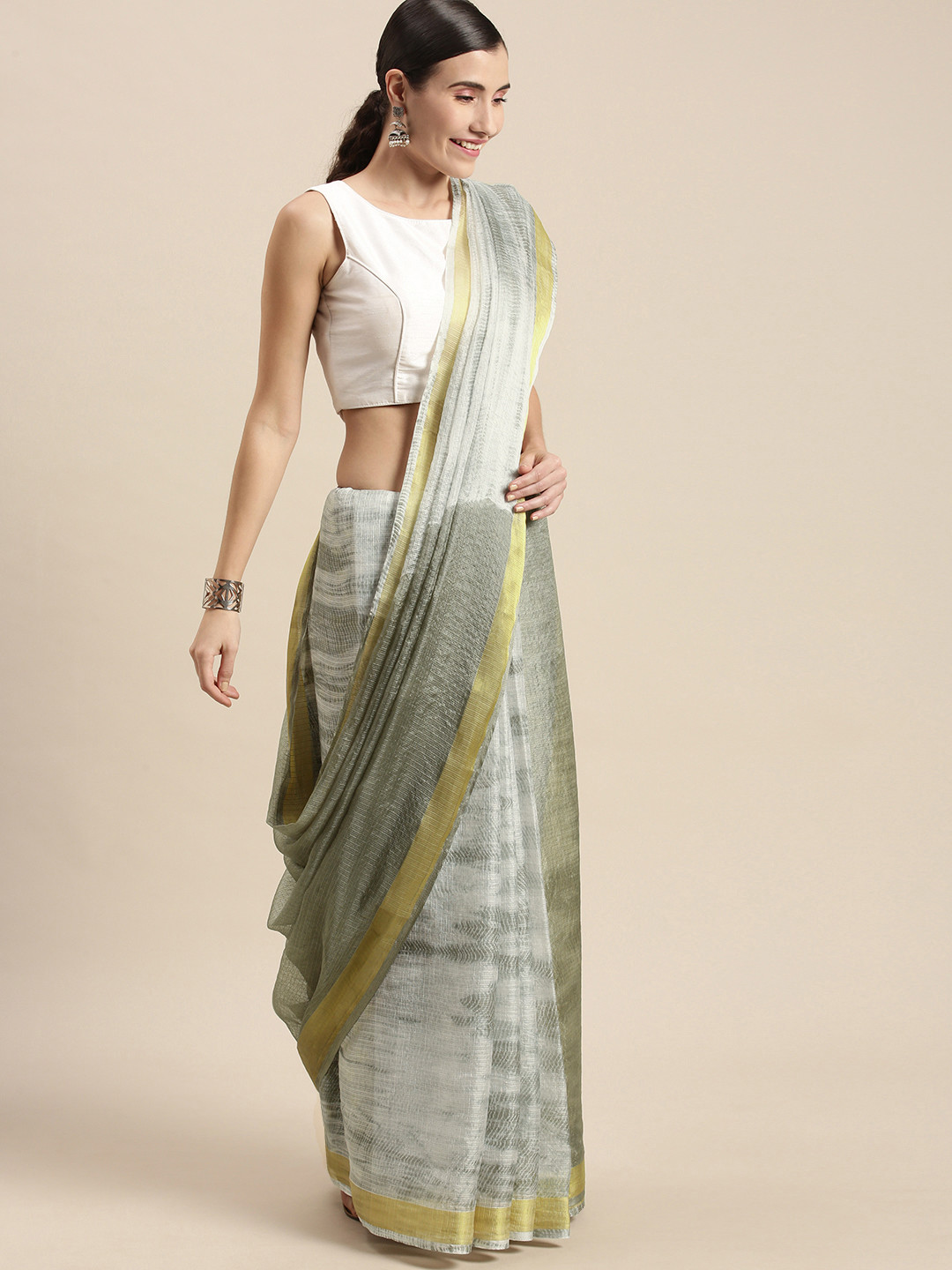 

Geroo Jaipur Grey Art Silk Hand Dyed Bandhani Saree
