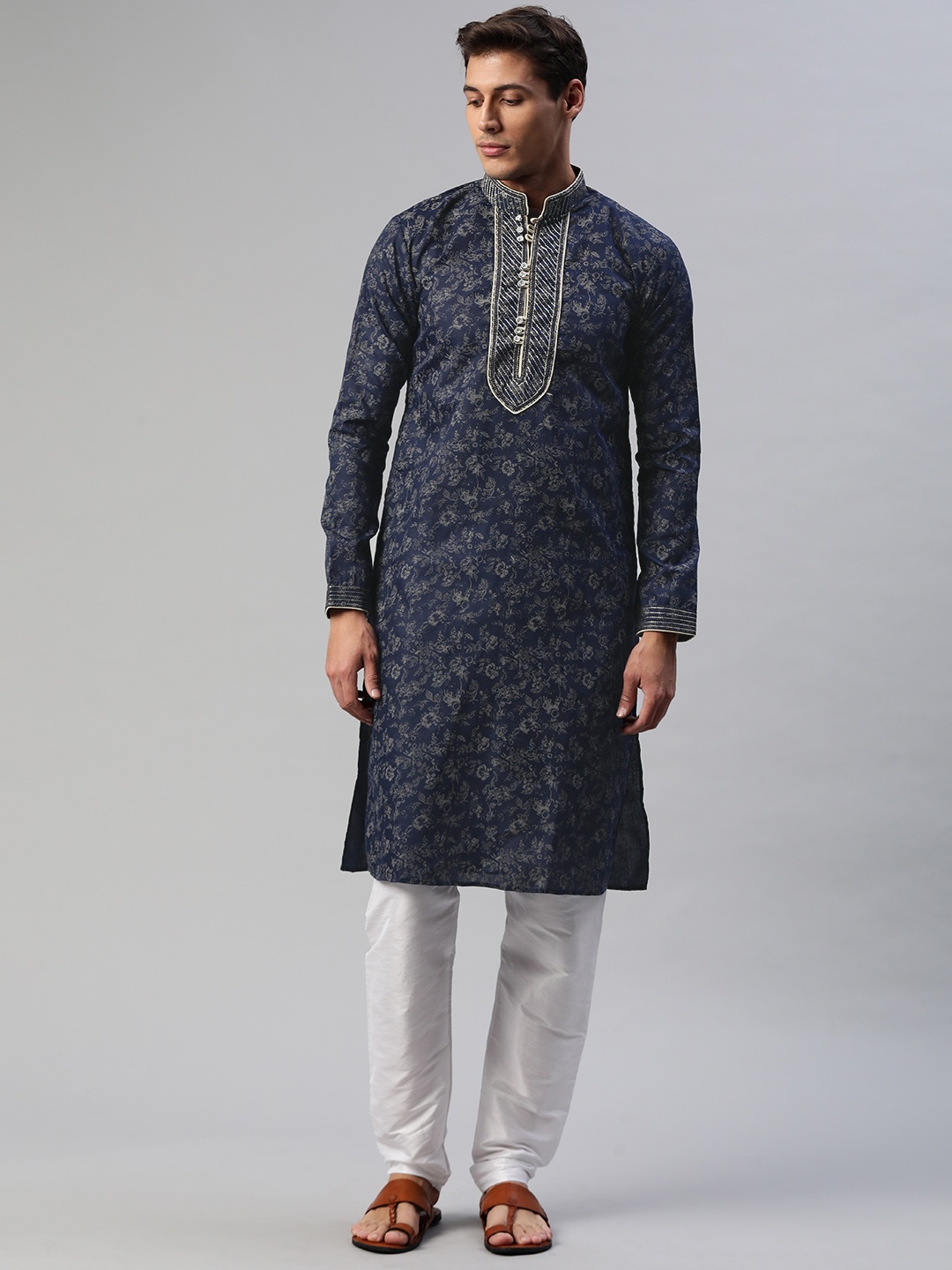

Readiprint Fashions Men Navy Blue Floral Printed Regular Kurta with Pyjamas