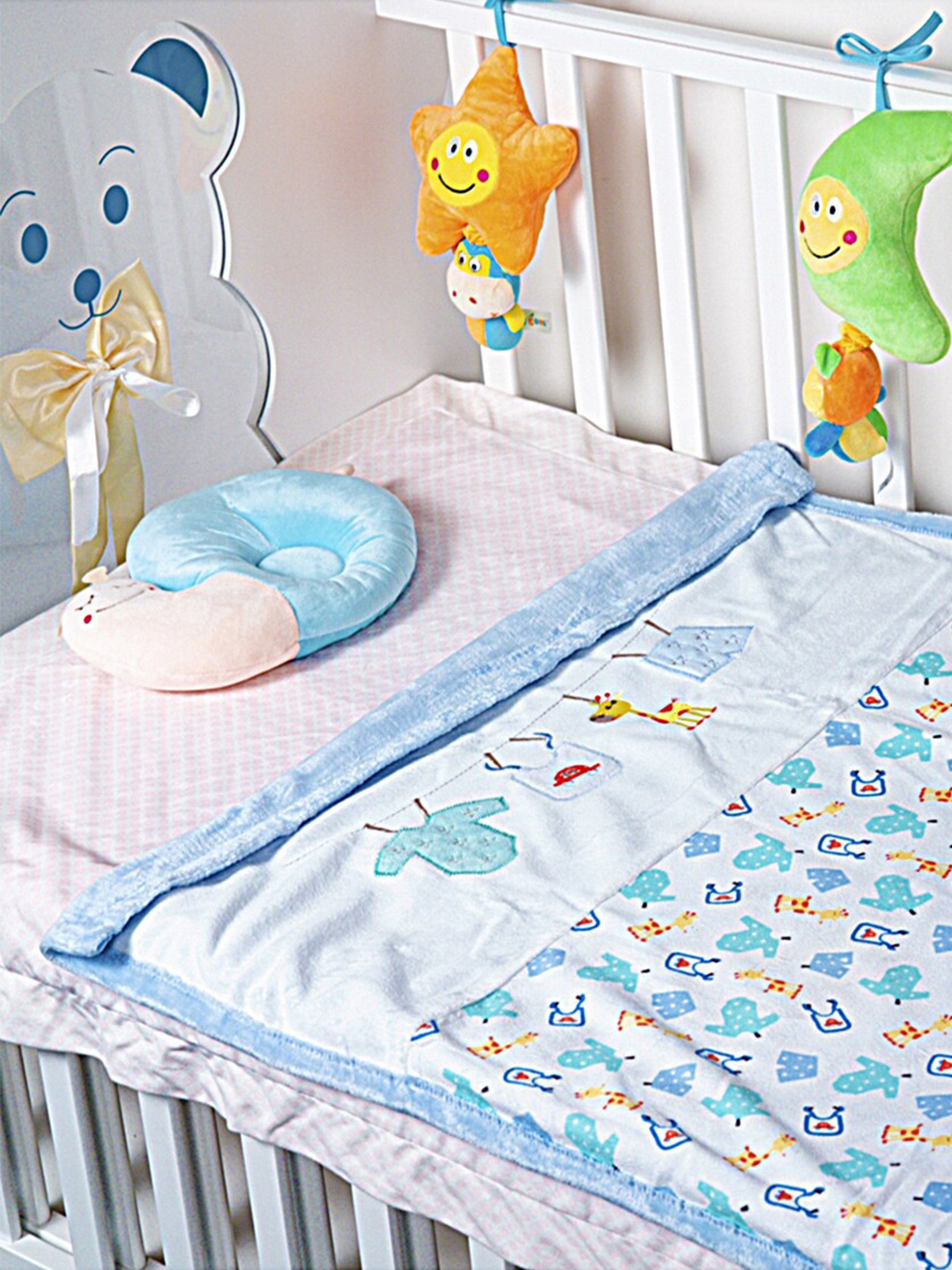 

Baby Moo Blue & White Cartoon Characters Mild Winter 210 GSM Single Bed Blanket