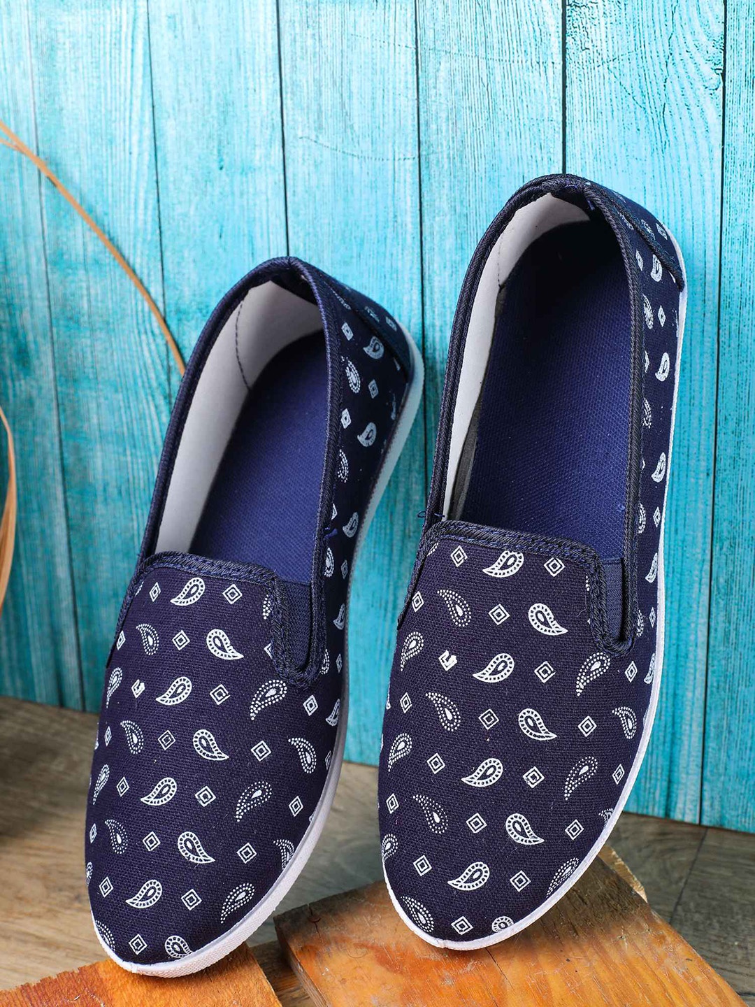 

FABBMATE Women Navy Blue Printed Ballerinas Flats