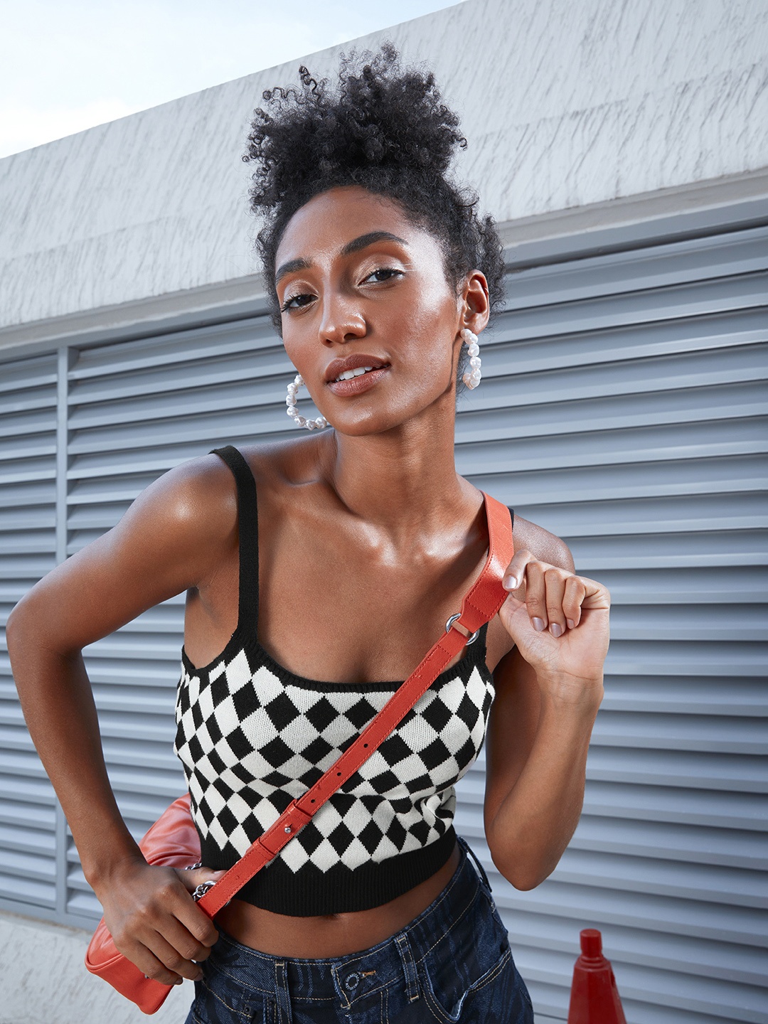 

MANGO Black & White Geometric Knitted Crop Top