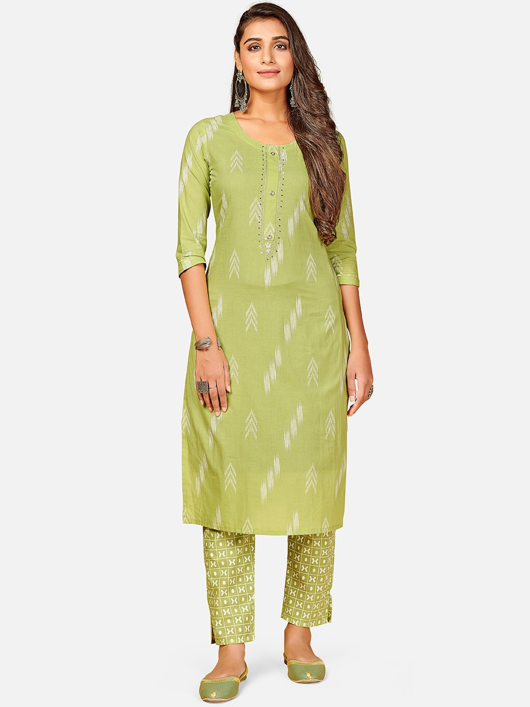 

Vbuyz Women Green Printed Regular Pure Cotton Kurti with Trousers