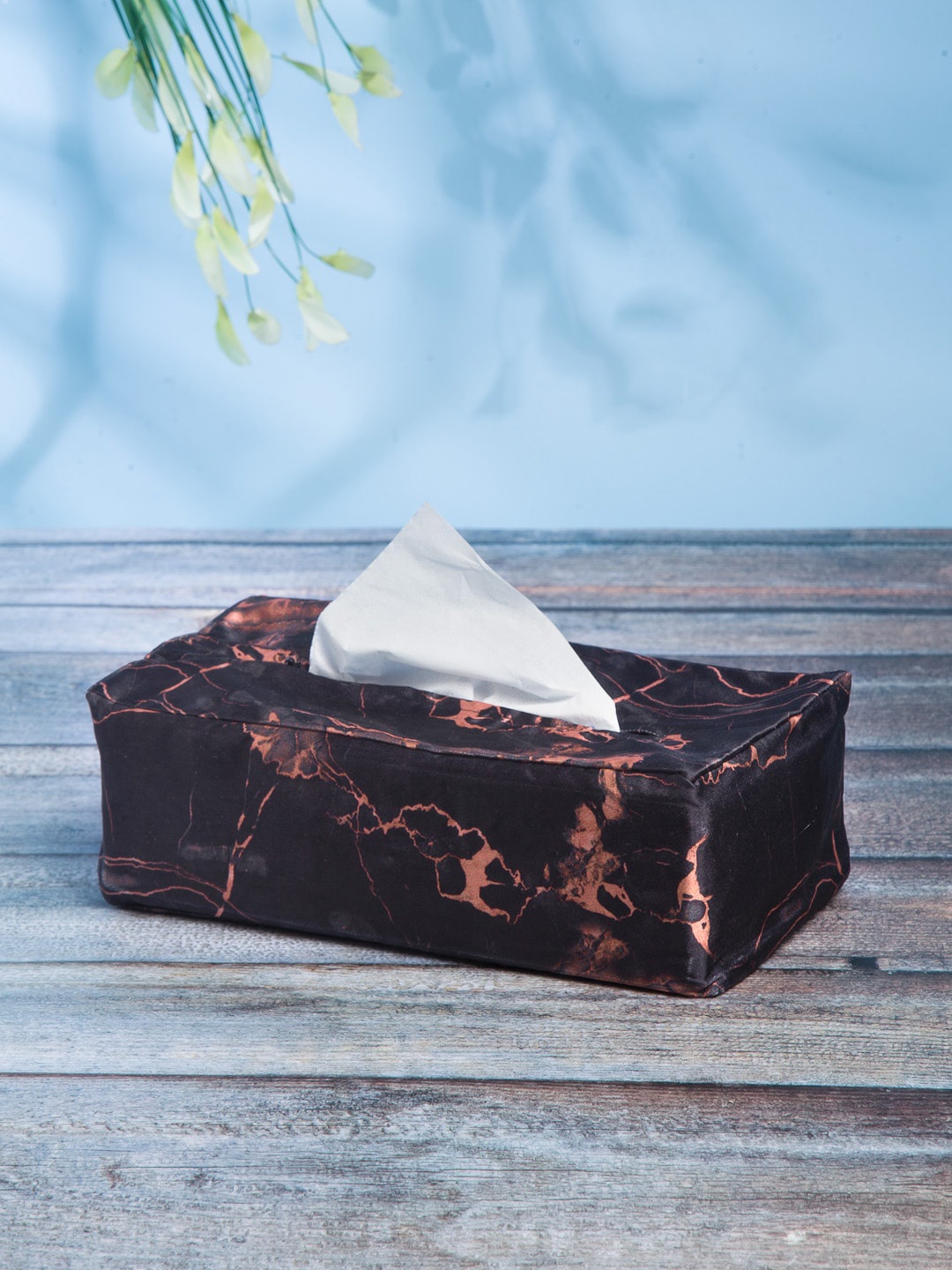 

DECOREALM Black&Pink Tissue Holder