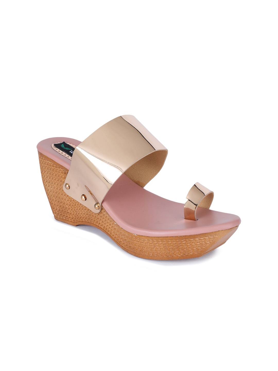 

Walkfree Beige Wedge Sandals