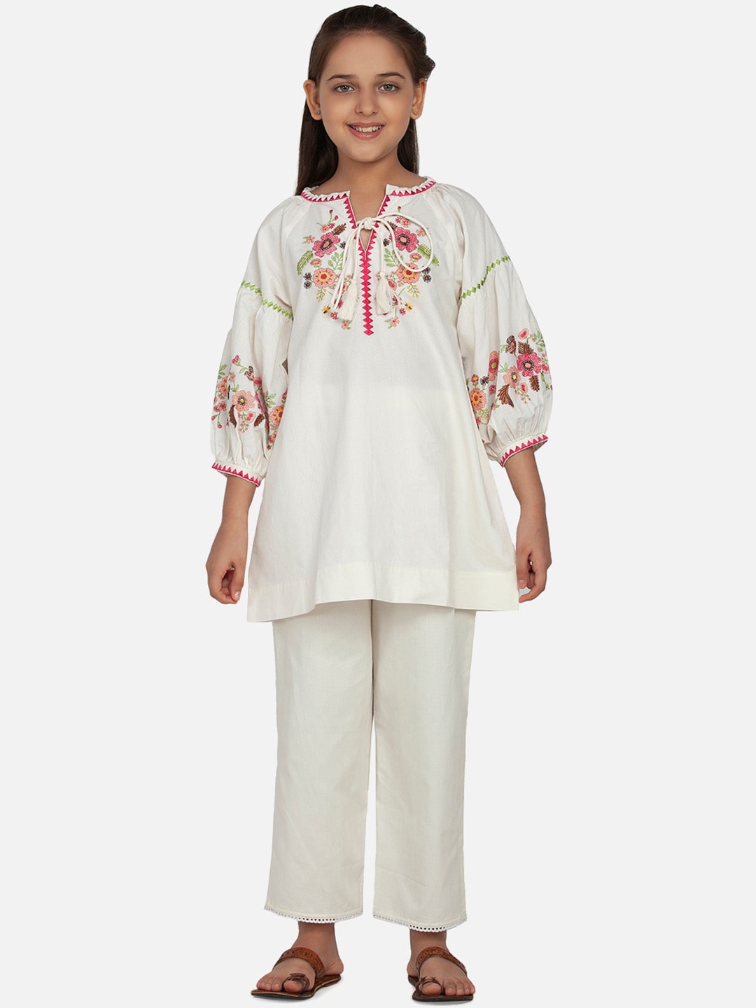 

BLANC9 Girls Off White Floral Embroidered Regular Pure Cotton Kurta with Trousers