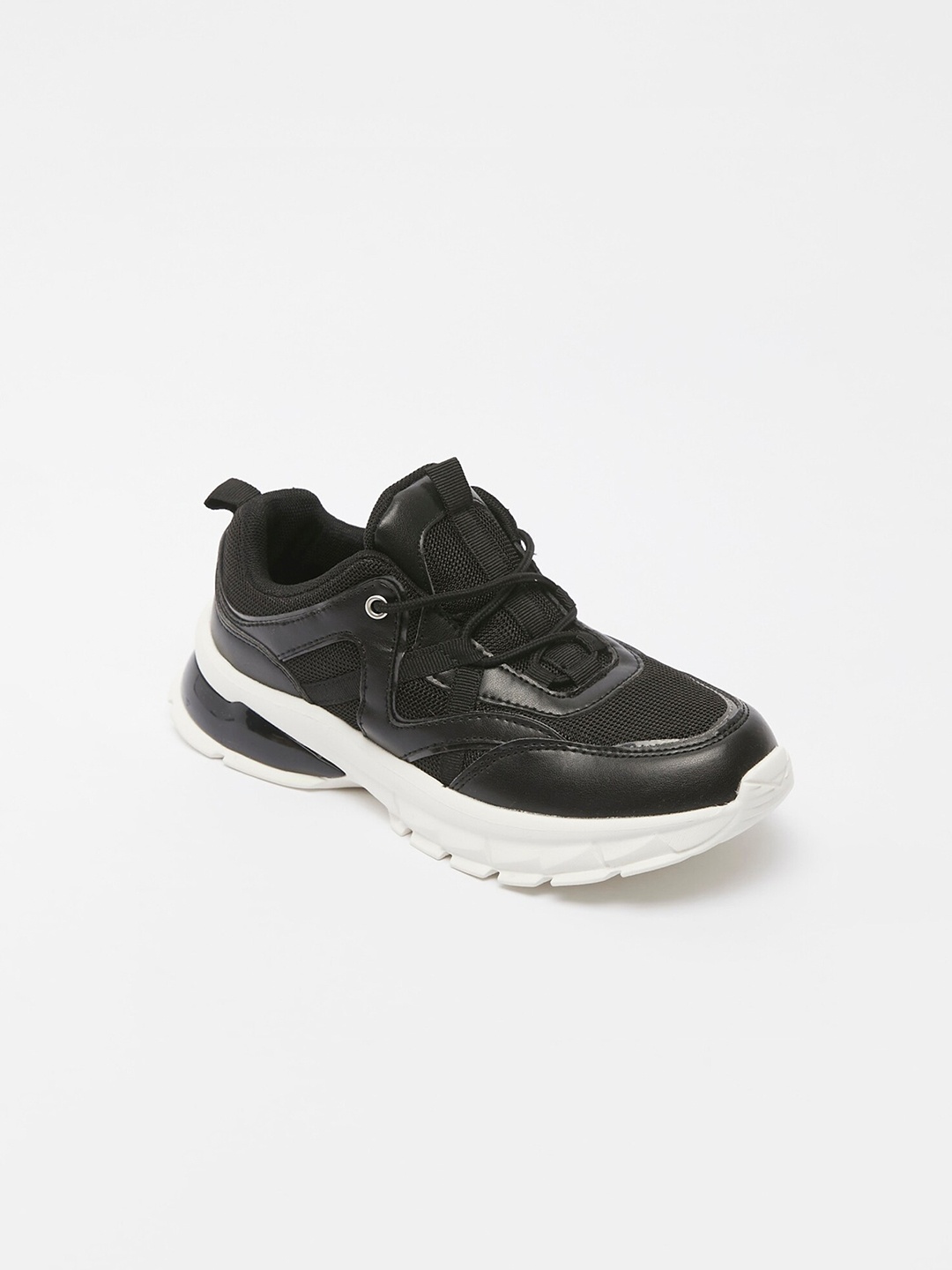

shoexpress Girls Black Training or Gym Non-Marking Shoes