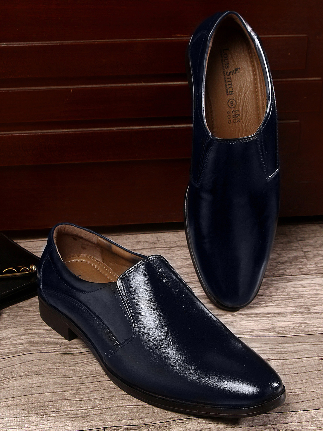 

LOUIS STITCH Men Navy Blue Solid Handmade Leather Formal Slip-Ons
