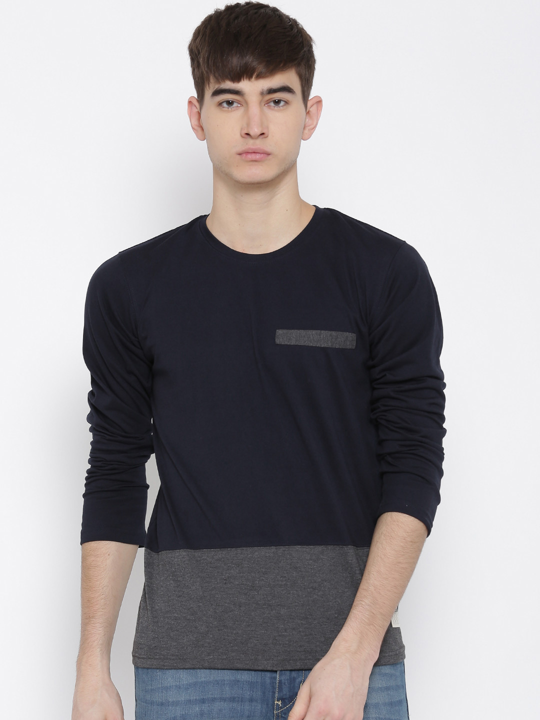 

Hubberholme Men Navy Colourblocked Round Neck Pure Cotton T-shirt, Navy blue