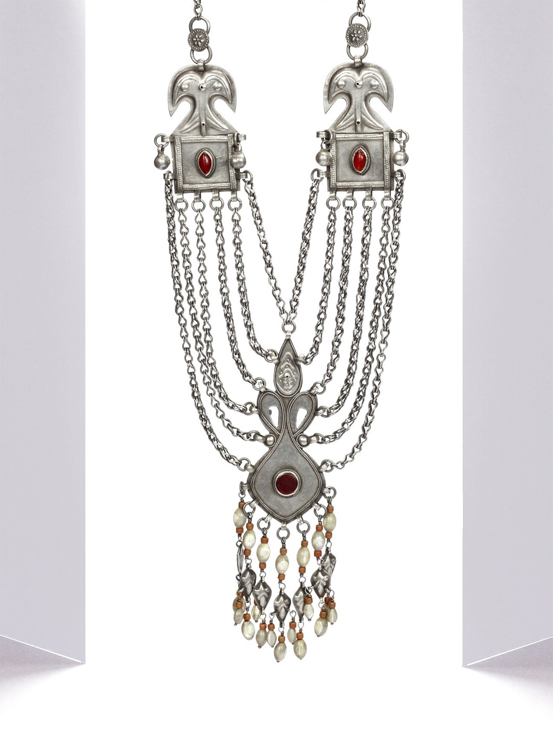

SANGEETA BOOCHRA Silver-Toned & Red Silver Handcrafted Necklace