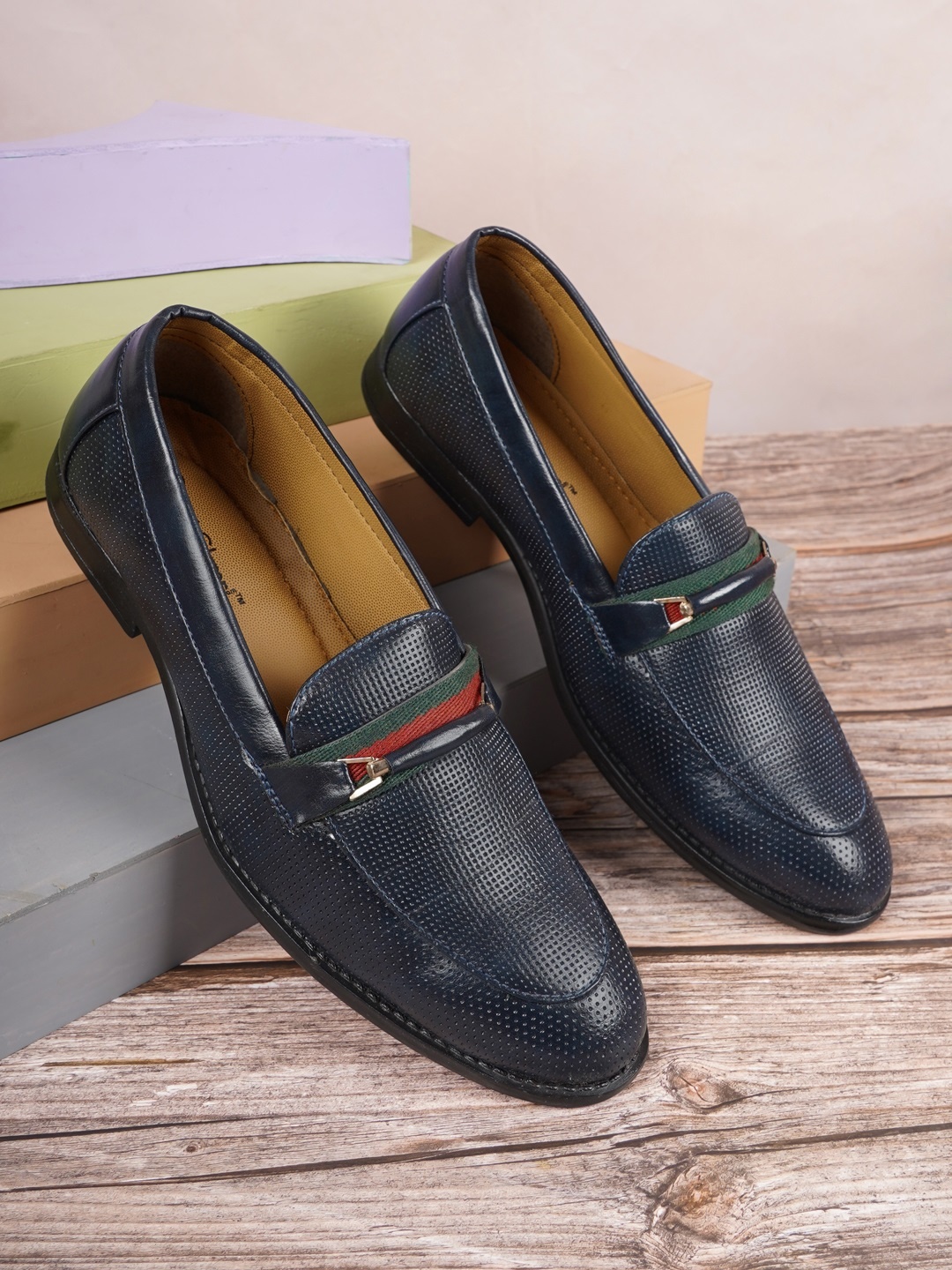 Get Glamr Men Navy Blue Textured Horsebit Loafers